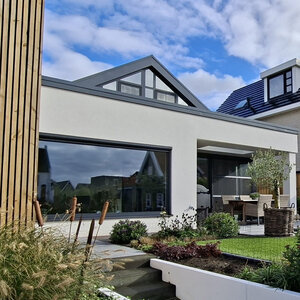 wit-gestucte-schuurwoning